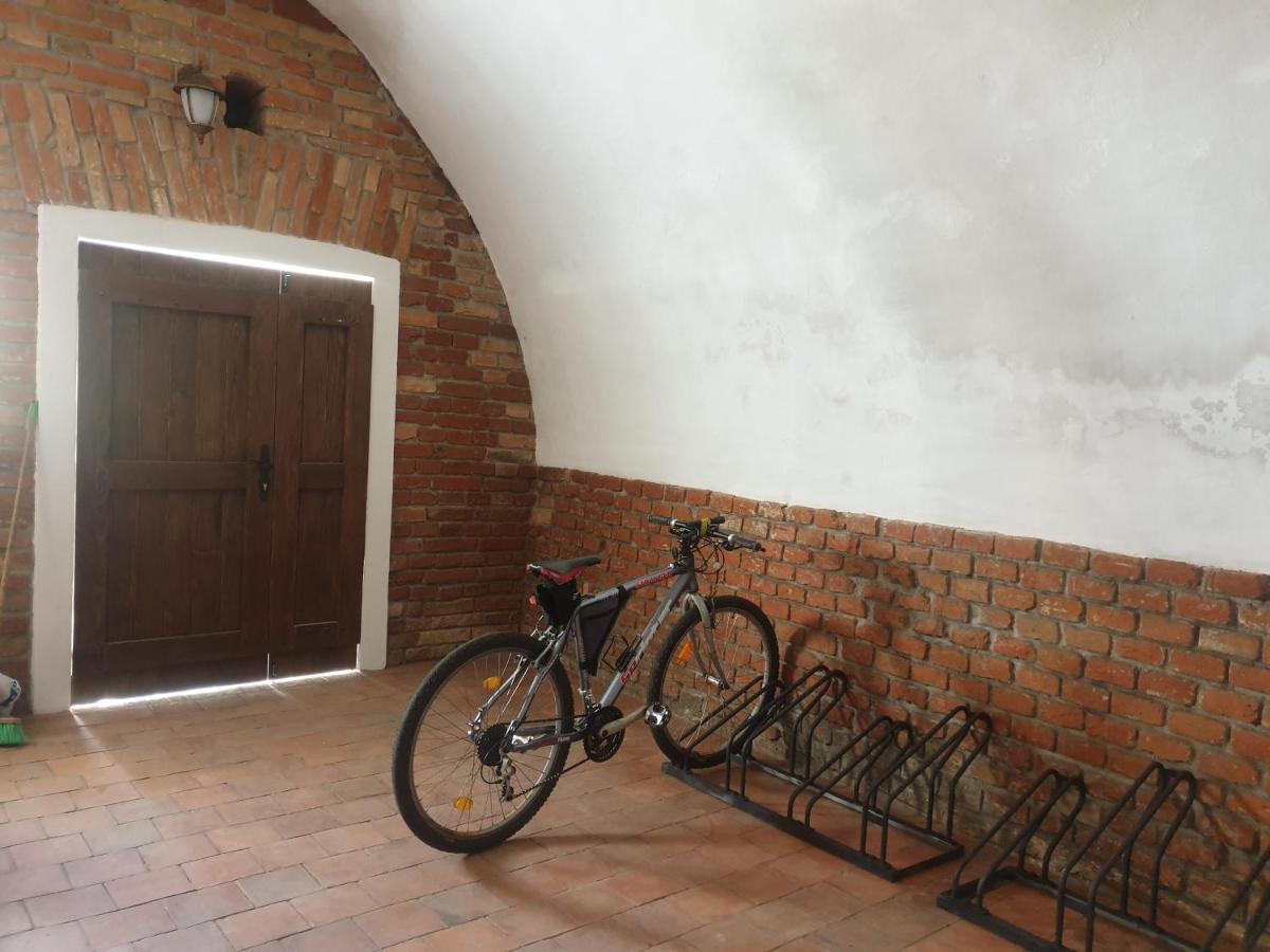 Apartmany In Veritas Mikulov Ngoại thất bức ảnh